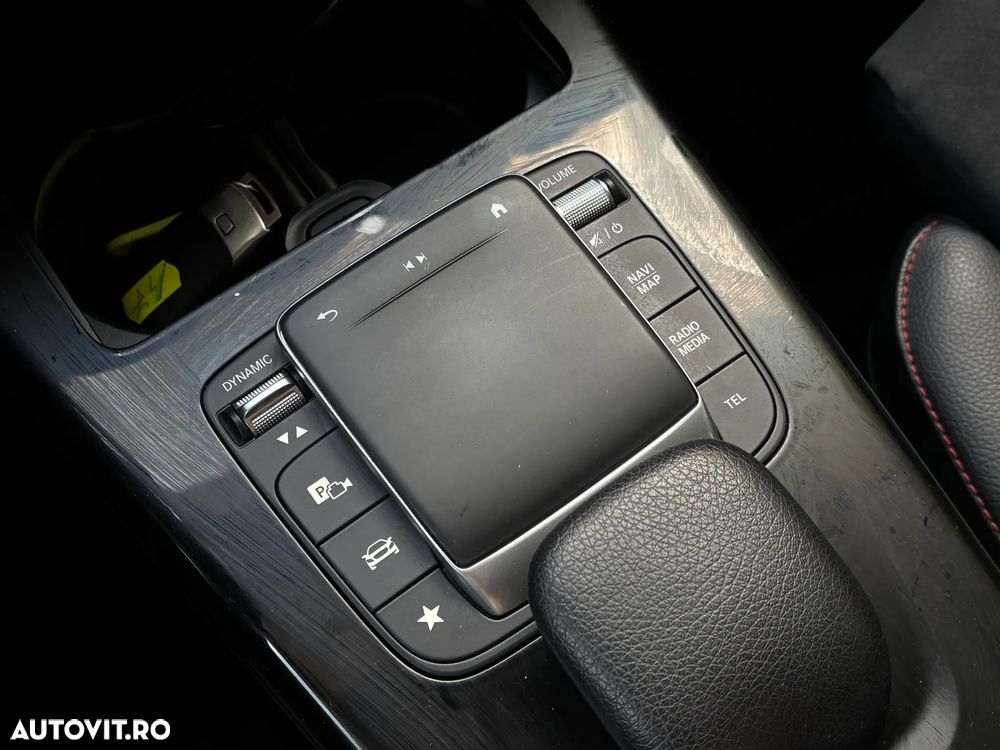 Mercedes-Benz CLA 200 7G-DCT Edition AMG Line - 32