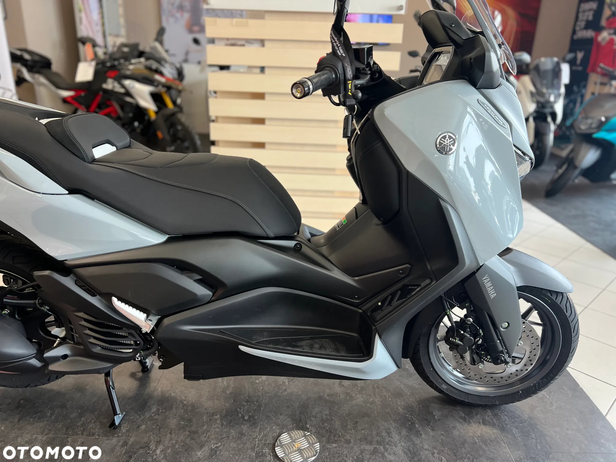 Yamaha X-max - 13