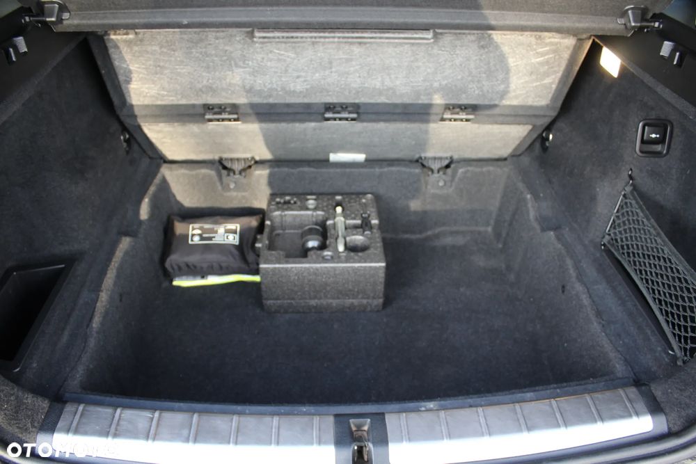 BMW X1 xDrive20d xLine sport - 35