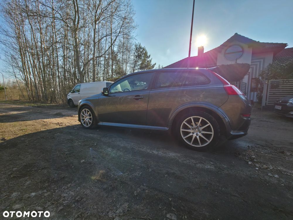 Volvo C30 D2 R-Design - 8