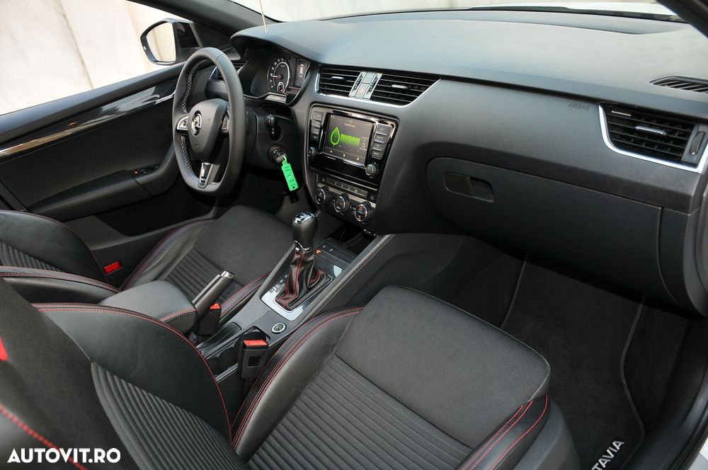 Skoda Octavia 2.0 TDI (Green tec) DSG RS - 10