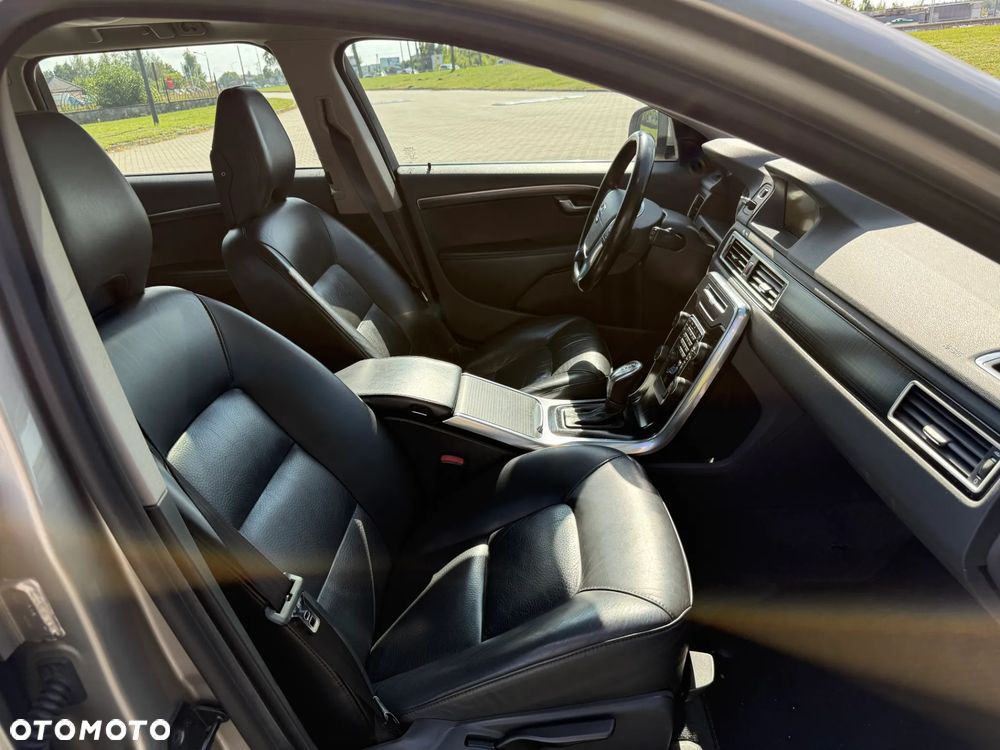 Volvo V70 2.0T Powershift Momentum - 16
