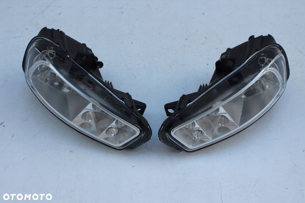 Halogen Przeciwmgielny Mercedes Actros MP4 2012-  H11 Led Oryginał A9608202256 A9608202156 - 1