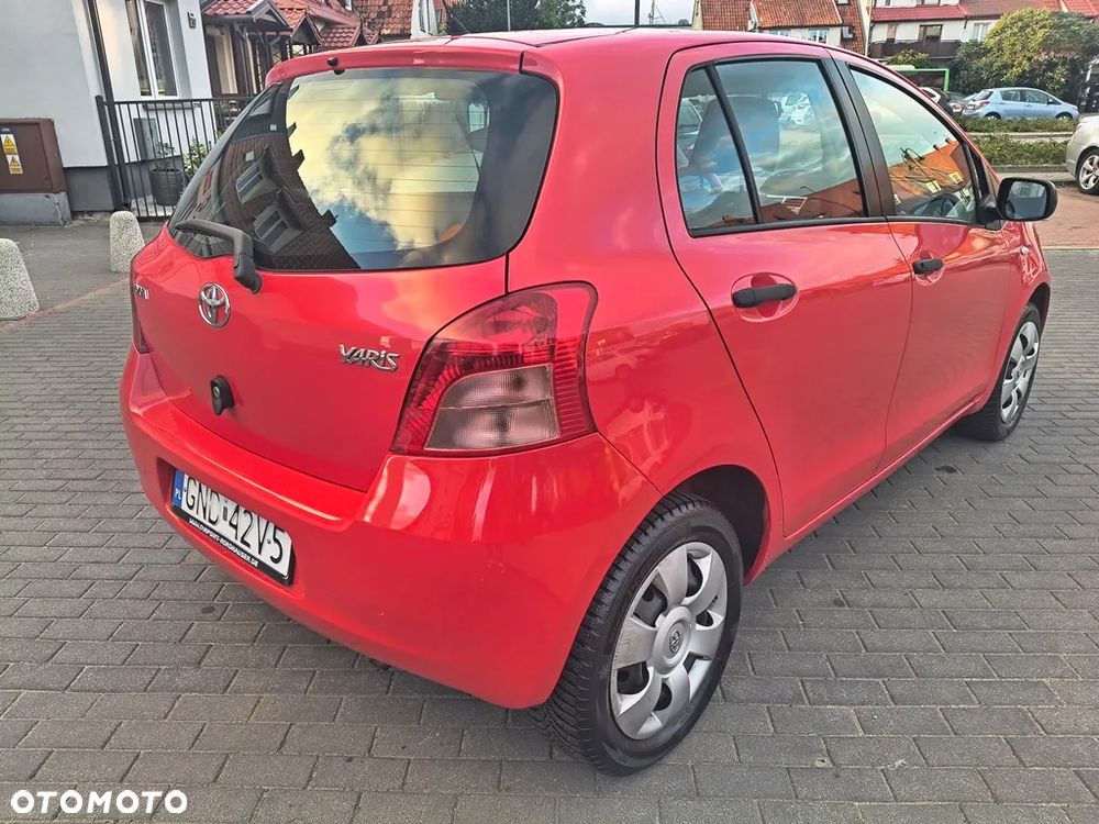 Toyota Yaris 1.0 VVT-i Team - 12