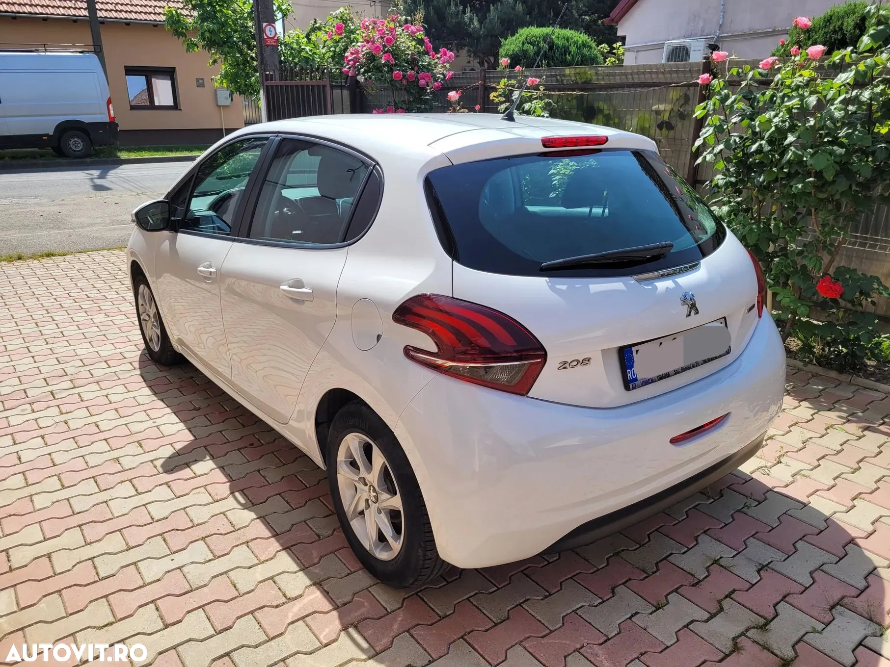 Peugeot 208 1.2 L PureTech Allure - 6