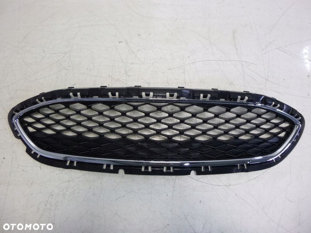 FORD FIESTA MK8 17- GRILL ATRAPA CHŁODNICY ZDERZAKA - 2