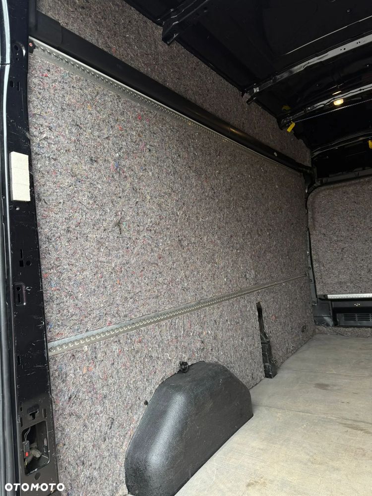 Ford Transit - 11