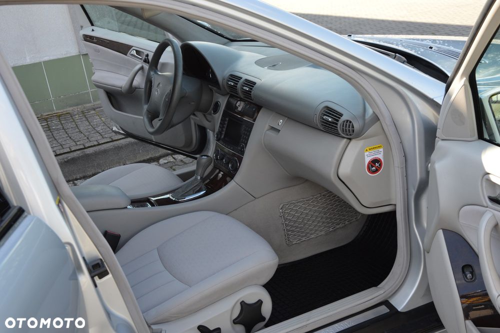 Mercedes-Benz Klasa C 280 7G-TRONIC Elegance - 37