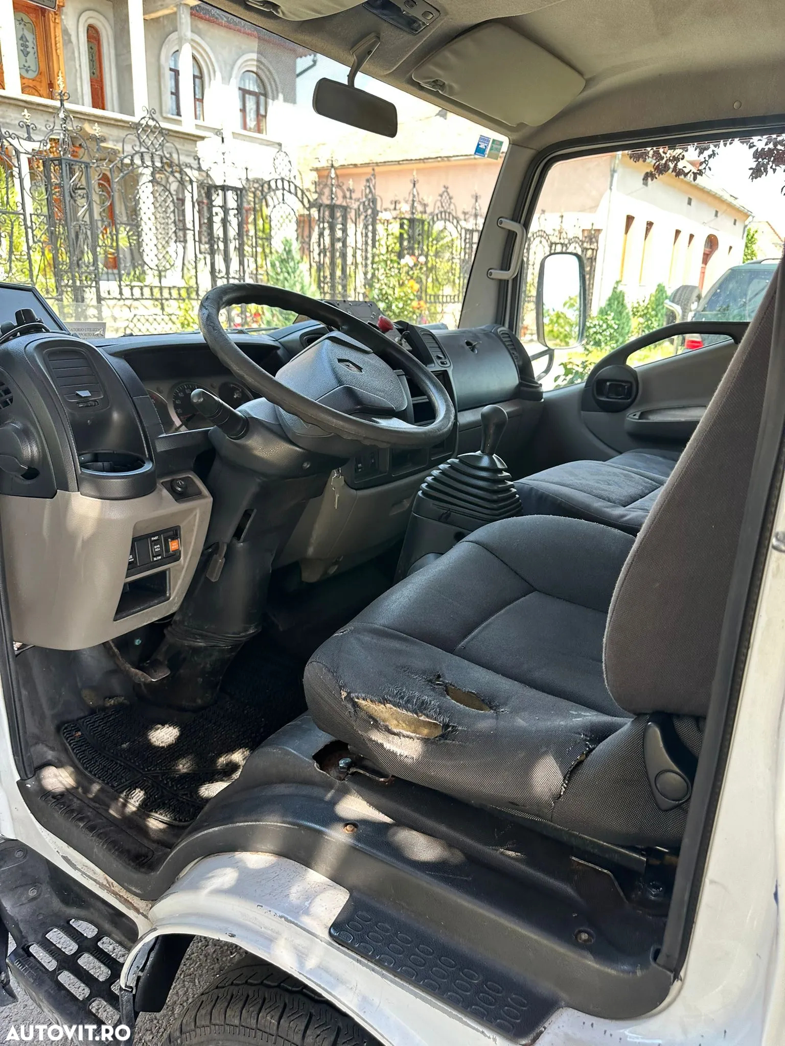 Renault Maxity - 7