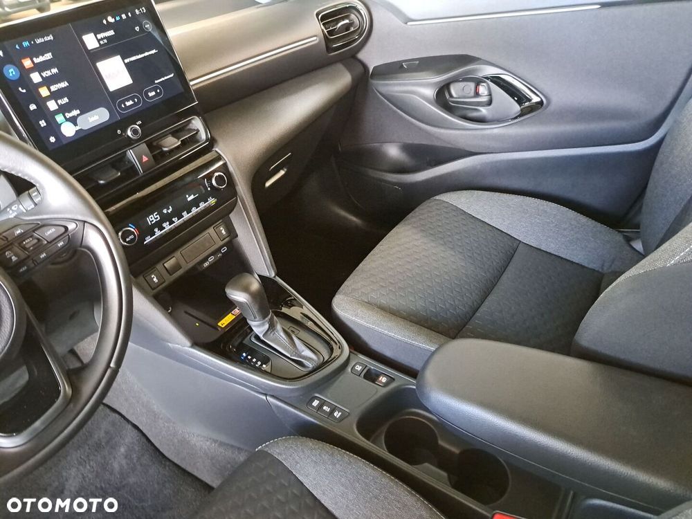 Toyota Yaris Cross Hybrid 1.5 Style - 28