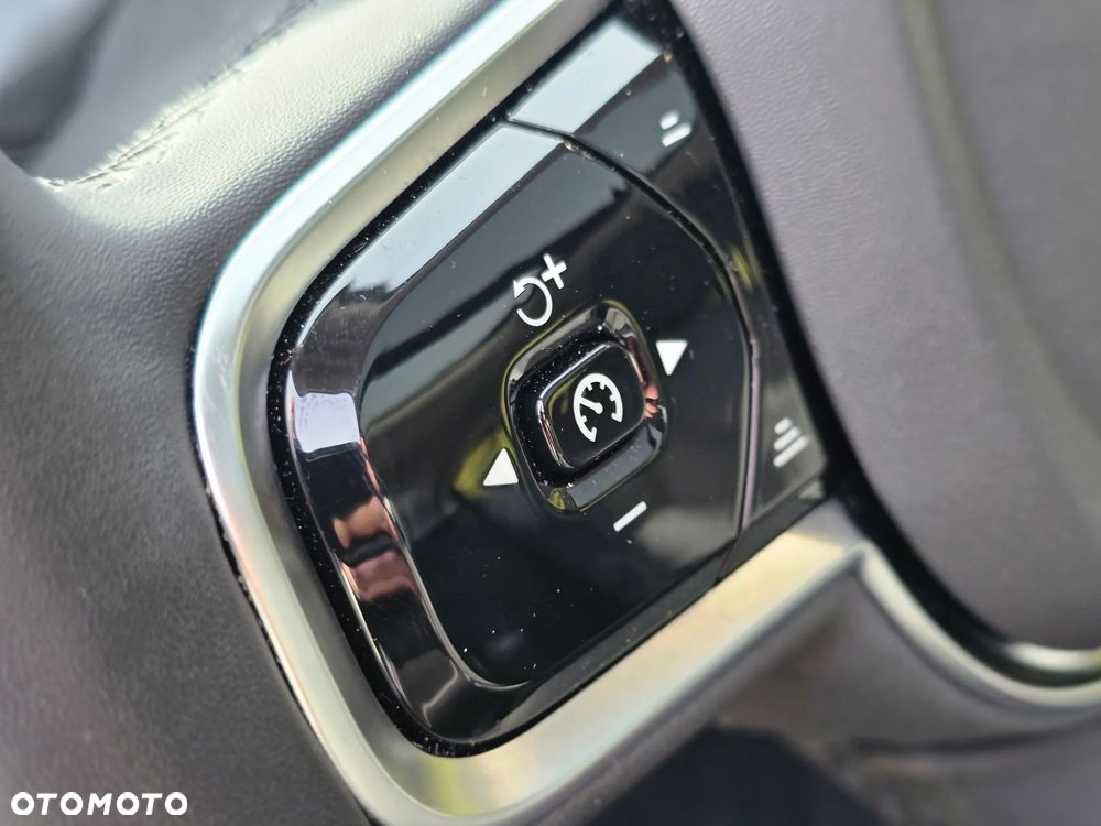 Volvo S60 T8 Recharge AWD Ultimate Dark - 17