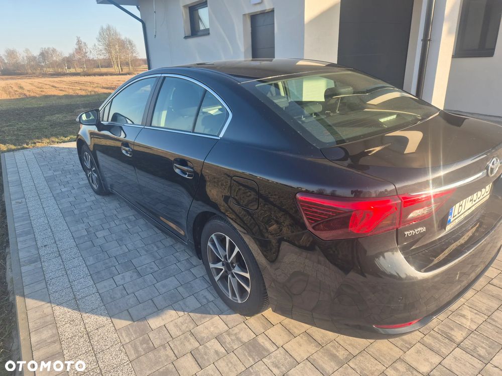 Toyota Avensis 1.8 Premium - 5