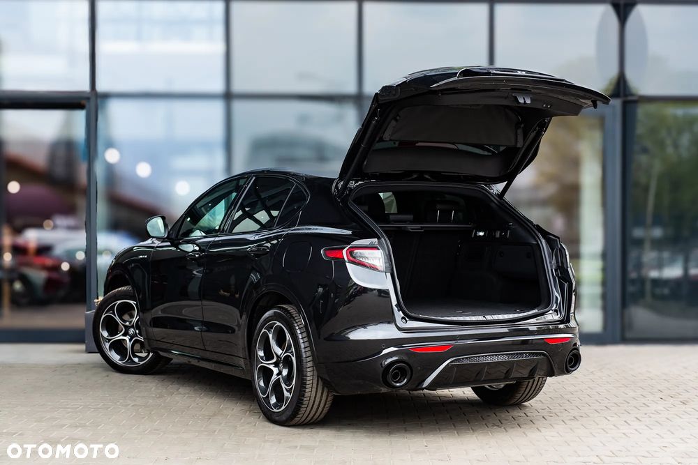Alfa Romeo Stelvio 2.0 Turbo Veloce Q4 - 12