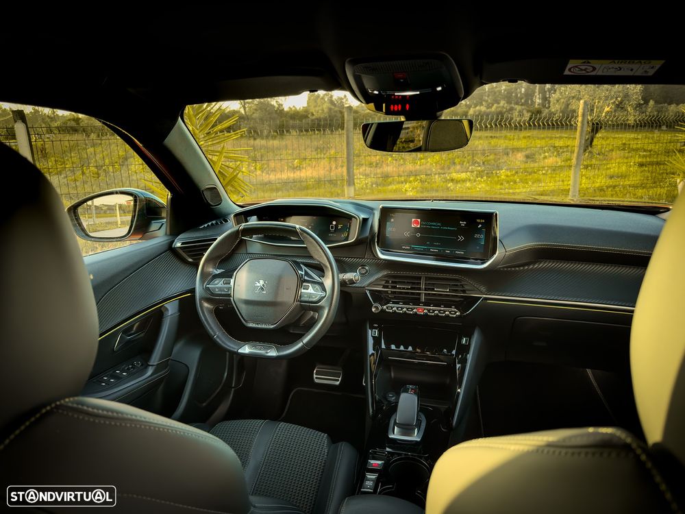 Peugeot e-2008 GT - 4