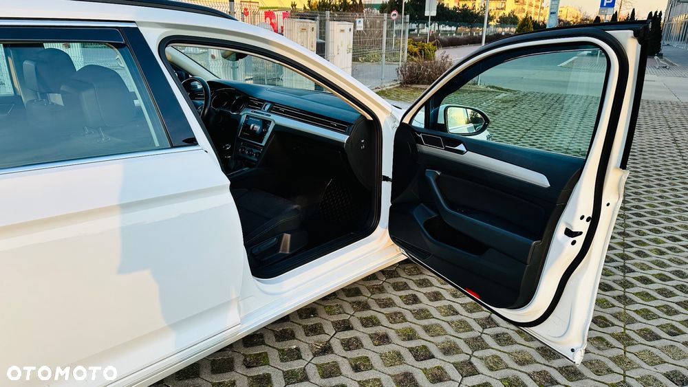 Volkswagen Passat 2.0 TDI SCR Comfortline - 9