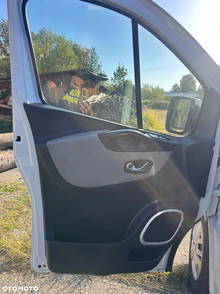 Nissan Nv300 LONG L2H1 jak Trafic, Vivaro 1.6 diesel dCi 125manual 2018 rok WEBASTO, KAMERA COFANIA, CZUJNIKI PARKOWANIA, NIEWIELKI PRZEBIEG! - 32