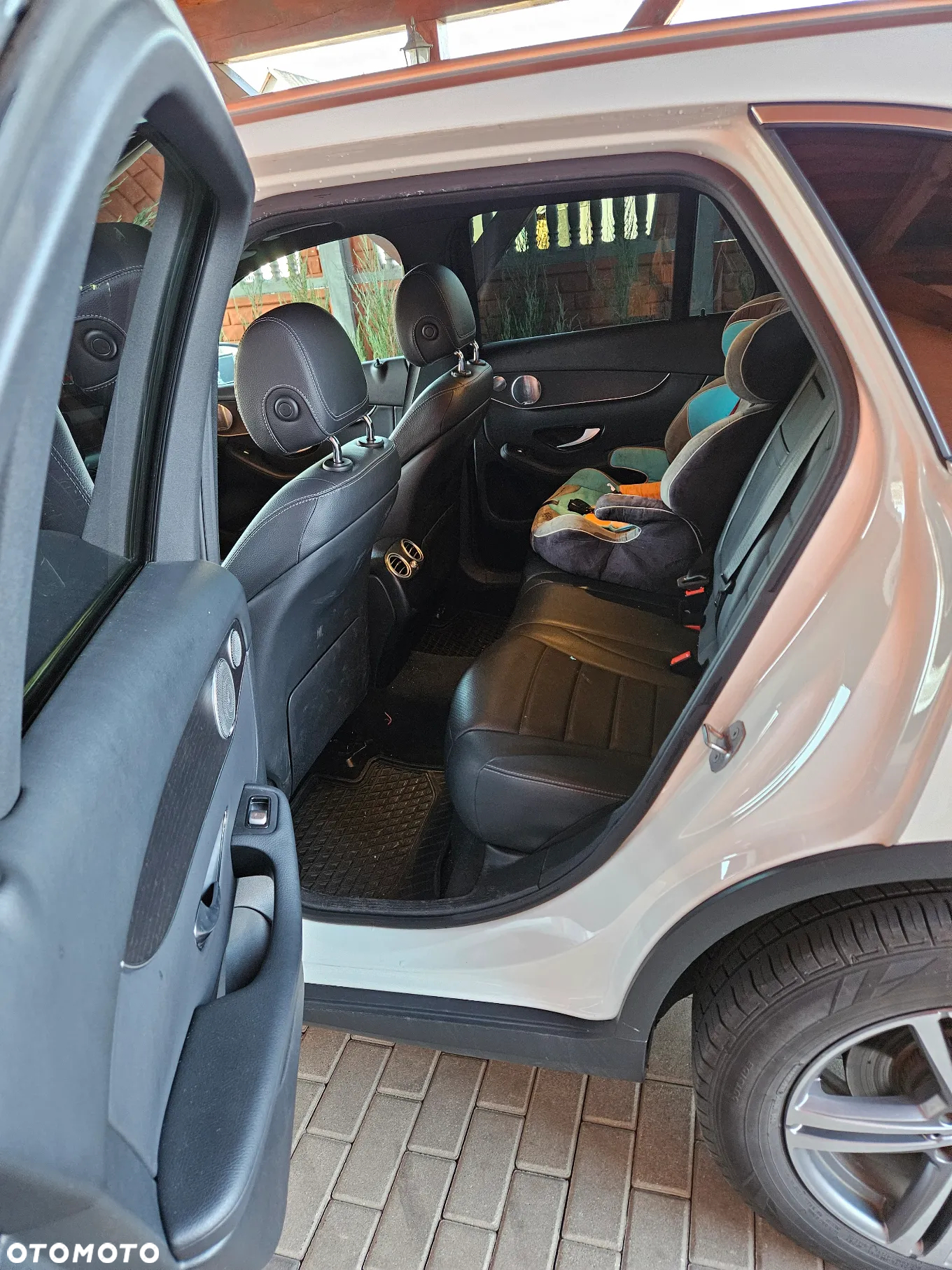 Mercedes-Benz GLC 300 4Matic 9G-TRONIC - 8