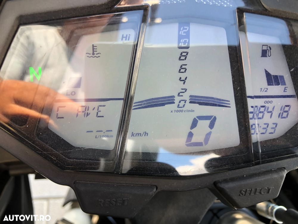 Yamaha YZF-R125 - 11