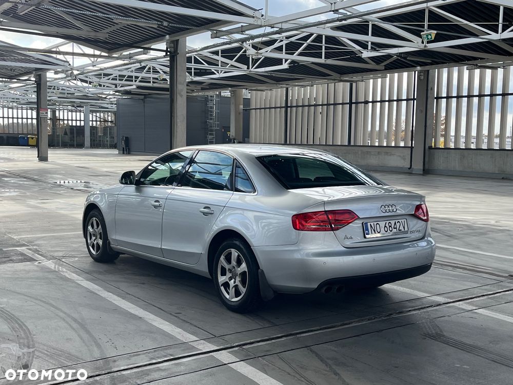 Audi A4 Limousine - 7