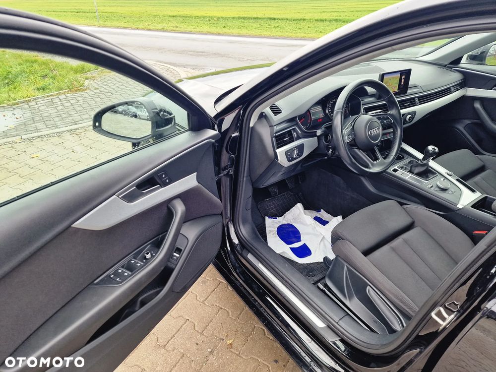 Audi A4 Avant 2.0 TDI DPF clean diesel S line Sportpaket - 18