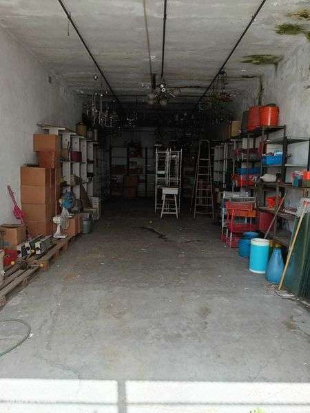 MORADIA CENTENÁRIA PARA REMODELAÇÃO TOTAL NO CENTRO DE ALPIARÇA - Grande imagem: 5/12