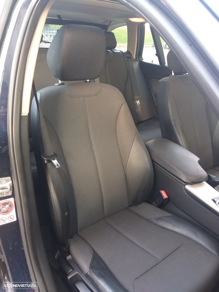 BMW 320 d Touring Advantage Auto - 26