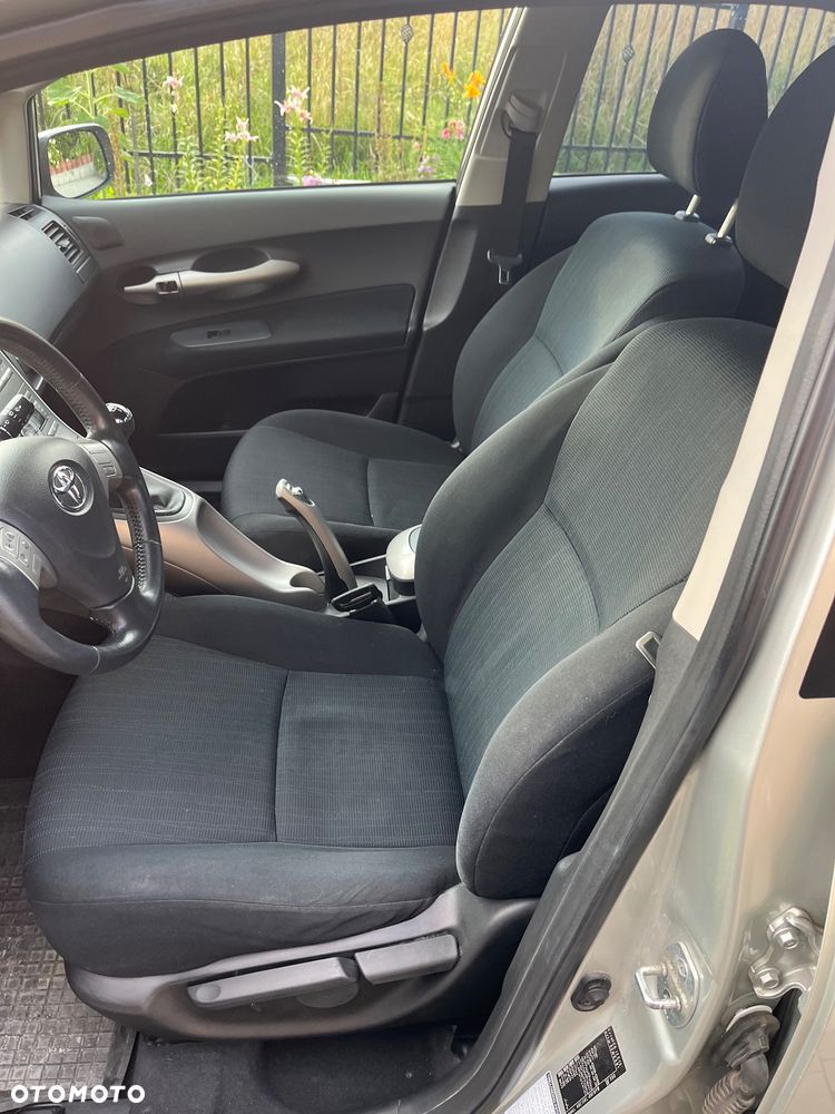 Toyota Auris 2.0 D-4D - 6