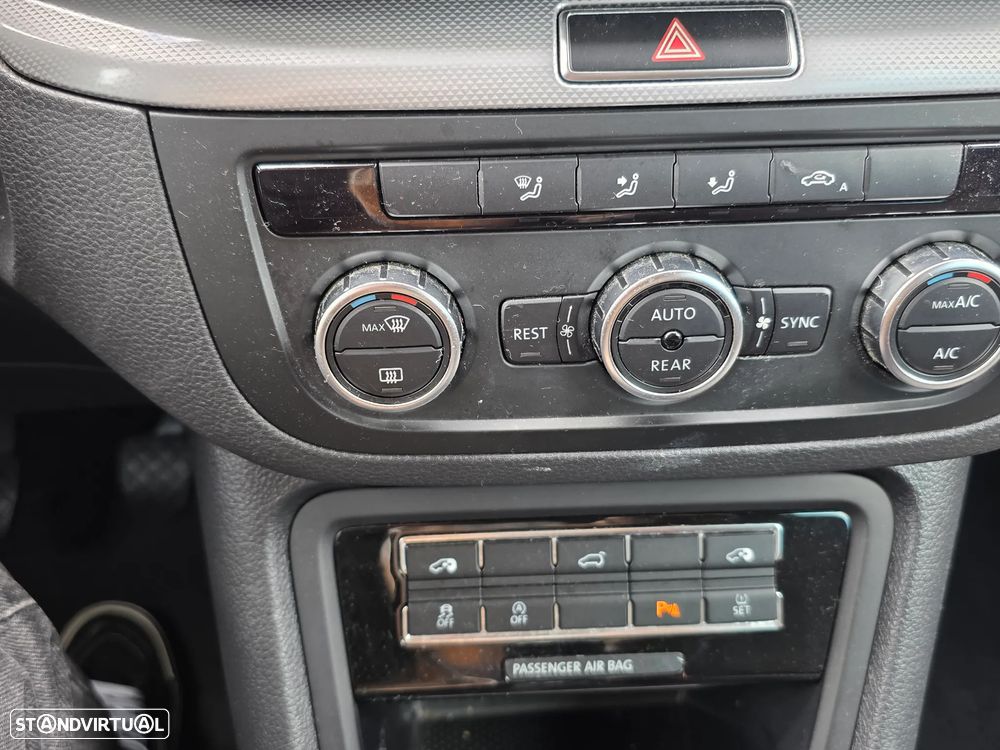 VW Sharan 2.0 TDI Blue Confortline - 24