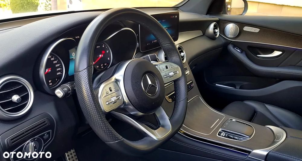 Mercedes-Benz GLC 220 d 4Matic 9G-TRONIC AMG Line - 16