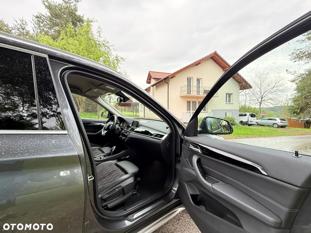 BMW X1 xDrive18d xLine - 25