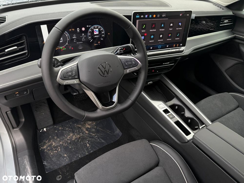 Volkswagen Passat - 11
