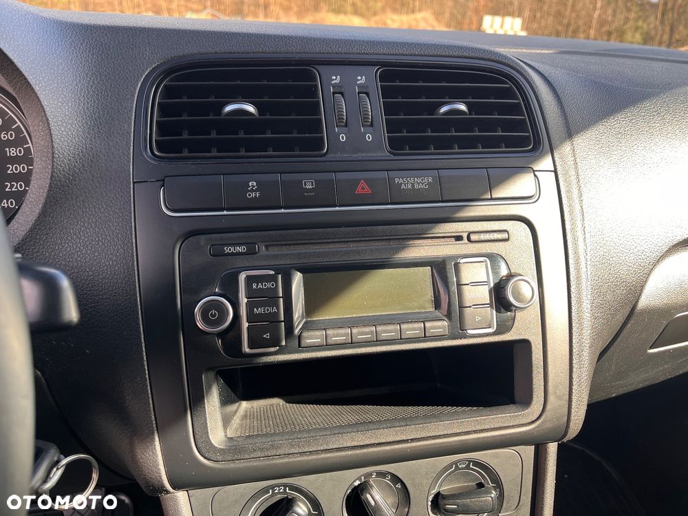 Volkswagen Polo 1.2 Comfortline - 26