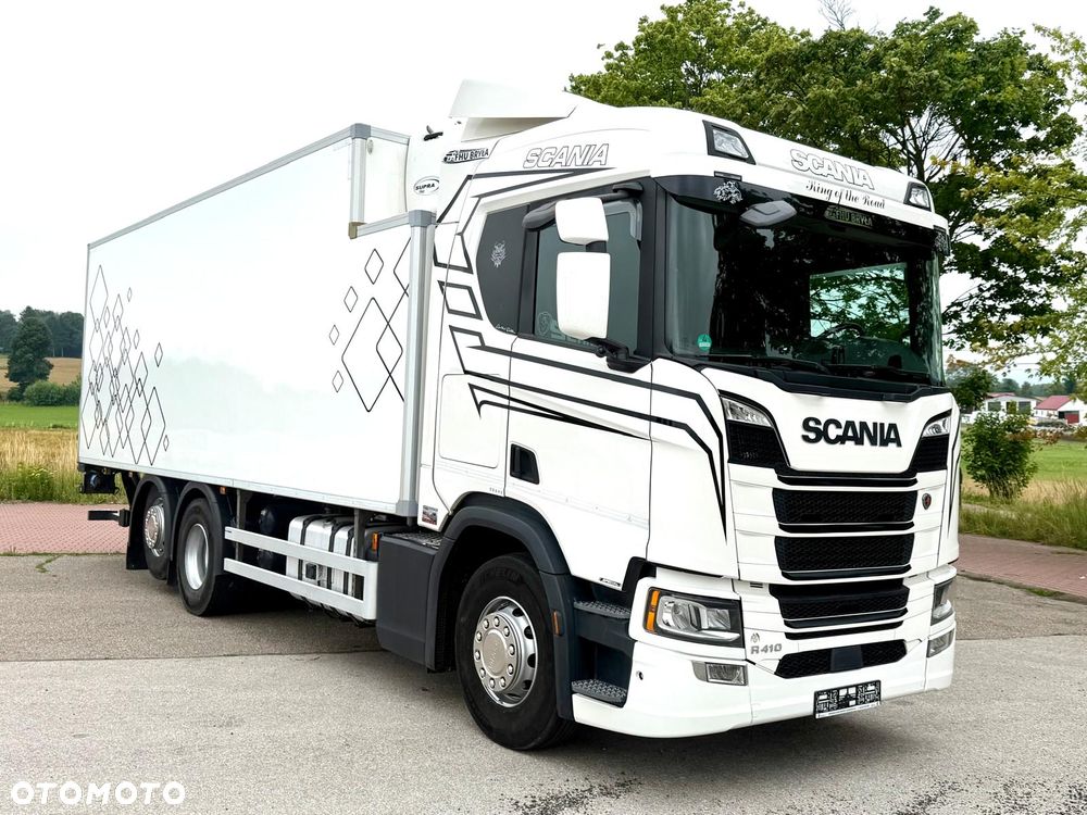 Scania SCANIA R410 / CHŁODNIA / 2020 /  WINDA / BEZ EGR  / TRZECIA OŚ PODNOSZONA ORAZ SKRĘTNA / SPROWADZONY / SYPIALKA / AUTOMAT / 19 PALET / E6 / STAN BARDZO DOBRY - 1