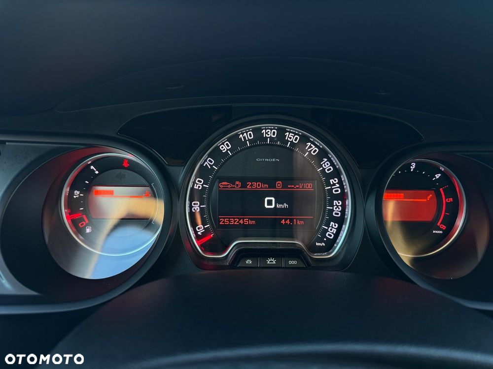 Citroën C5 HDi 165 FAP Exclusive - 12