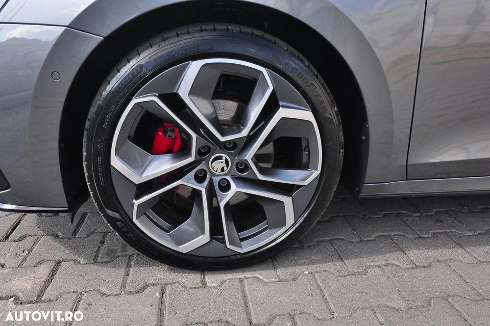 Skoda Octavia 2.0 TDI DSG 4X4 RS Plus - 12