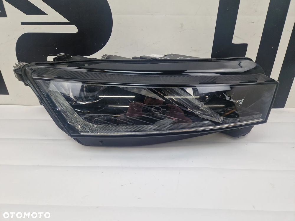 Reflektor przód przedni prawy lampa FULL LED Skoda Octavia IV - 1