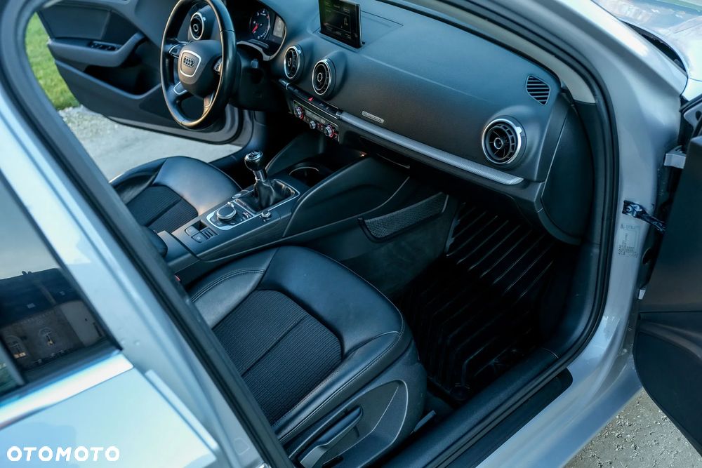 Audi A3 Limousine 2.0 TDI quattro Ambiente - 31
