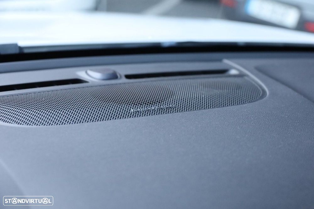 Volvo XC 40 Recharge Twin Pro - 33