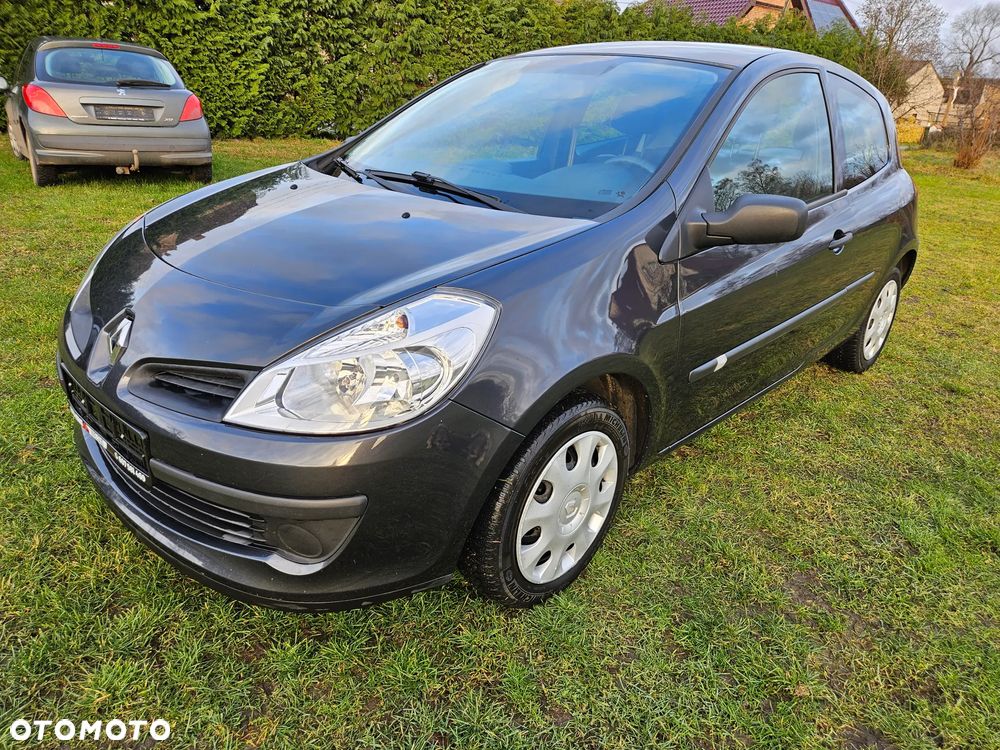 Renault Clio - 1