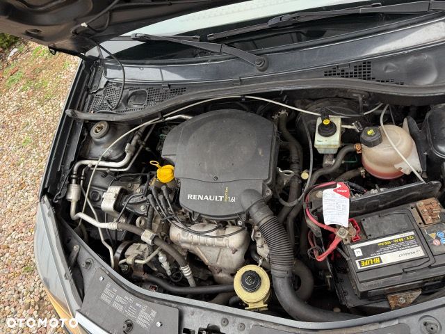 Dacia Sandero Stepway 1.6 - 18