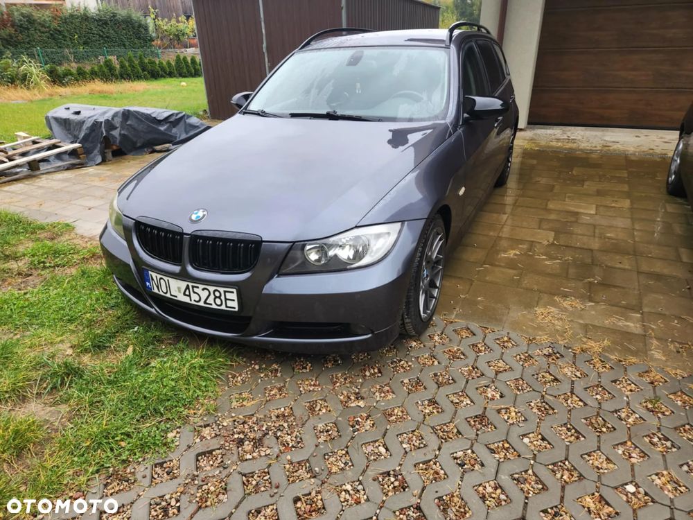 BMW Seria 3 320i - 1