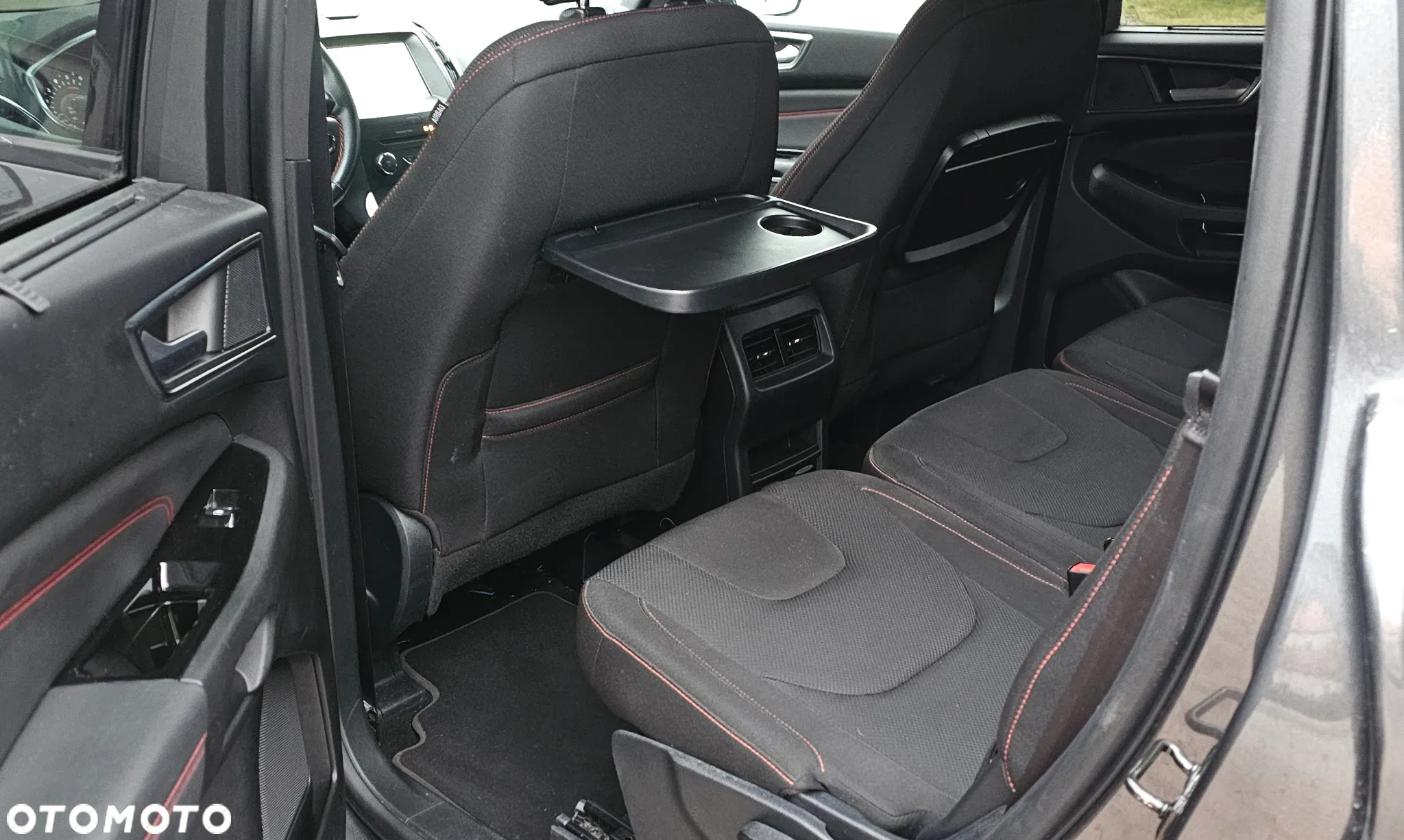 Ford S-Max - 16