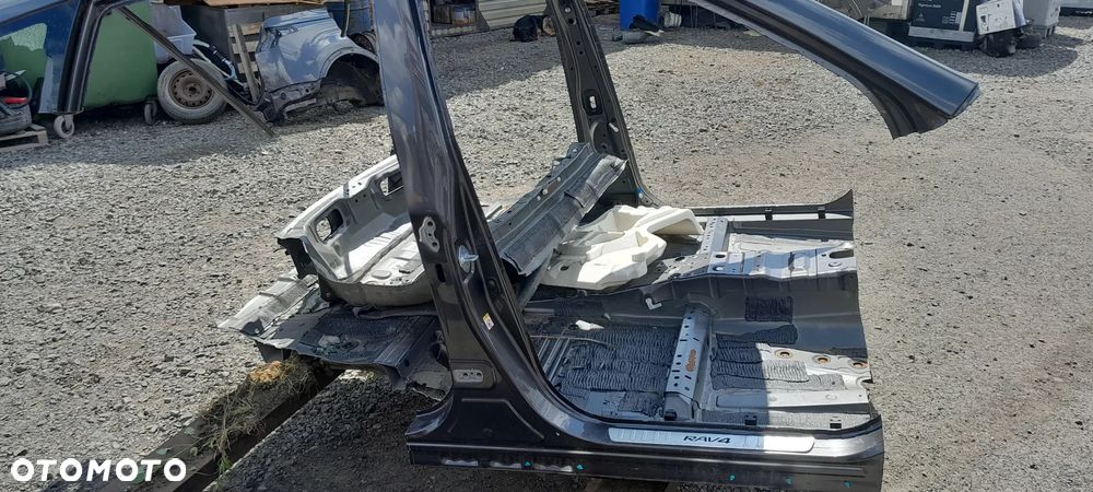 TOYOTA RAV4 IV 13-18 PRÓG PRAWY - 2