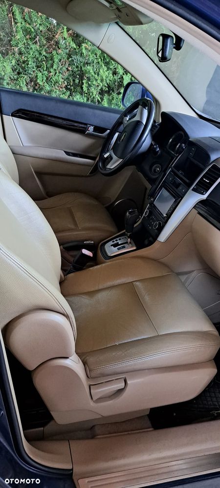 Chevrolet Captiva 3.2 Edition - 16