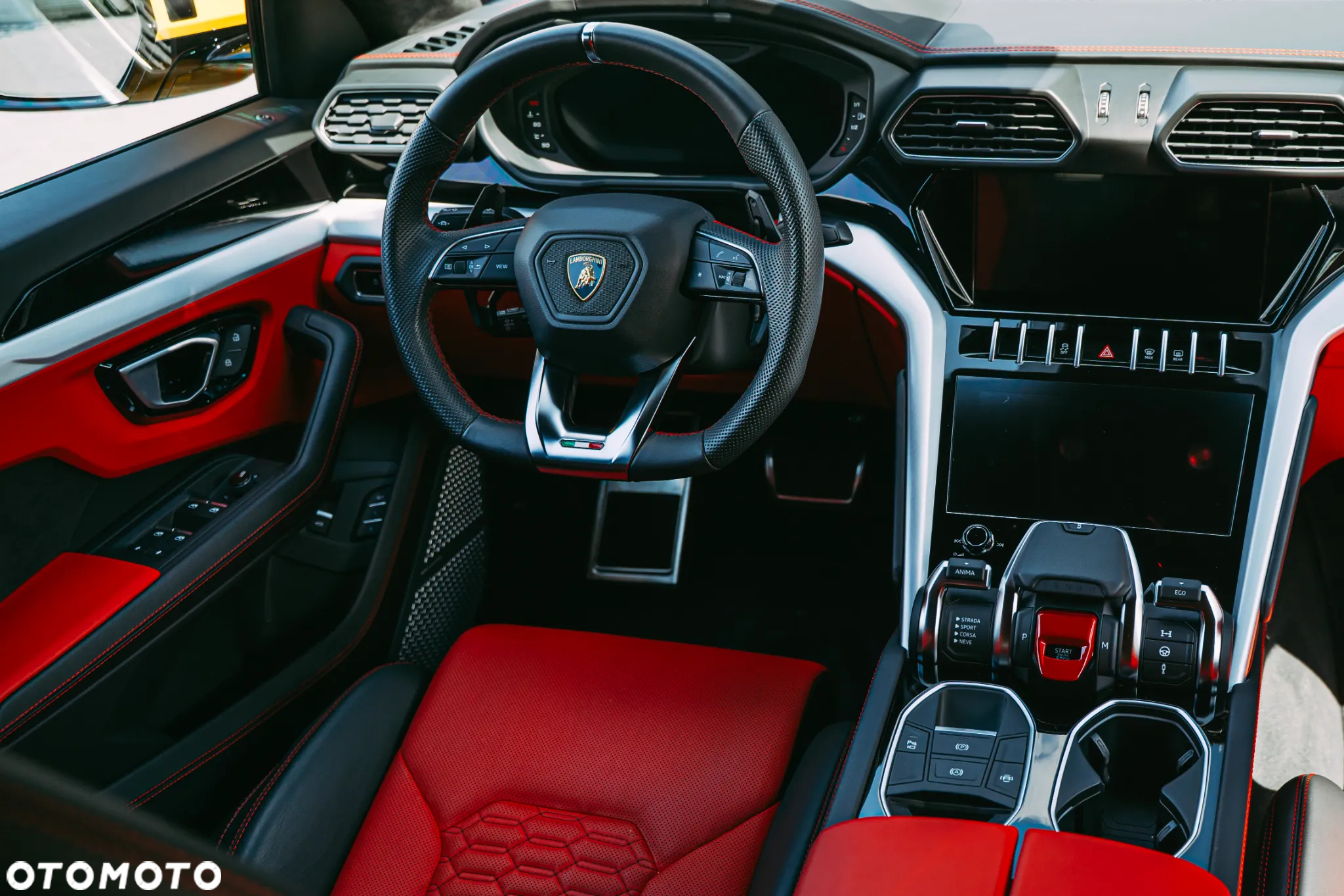 Lamborghini Urus - 14