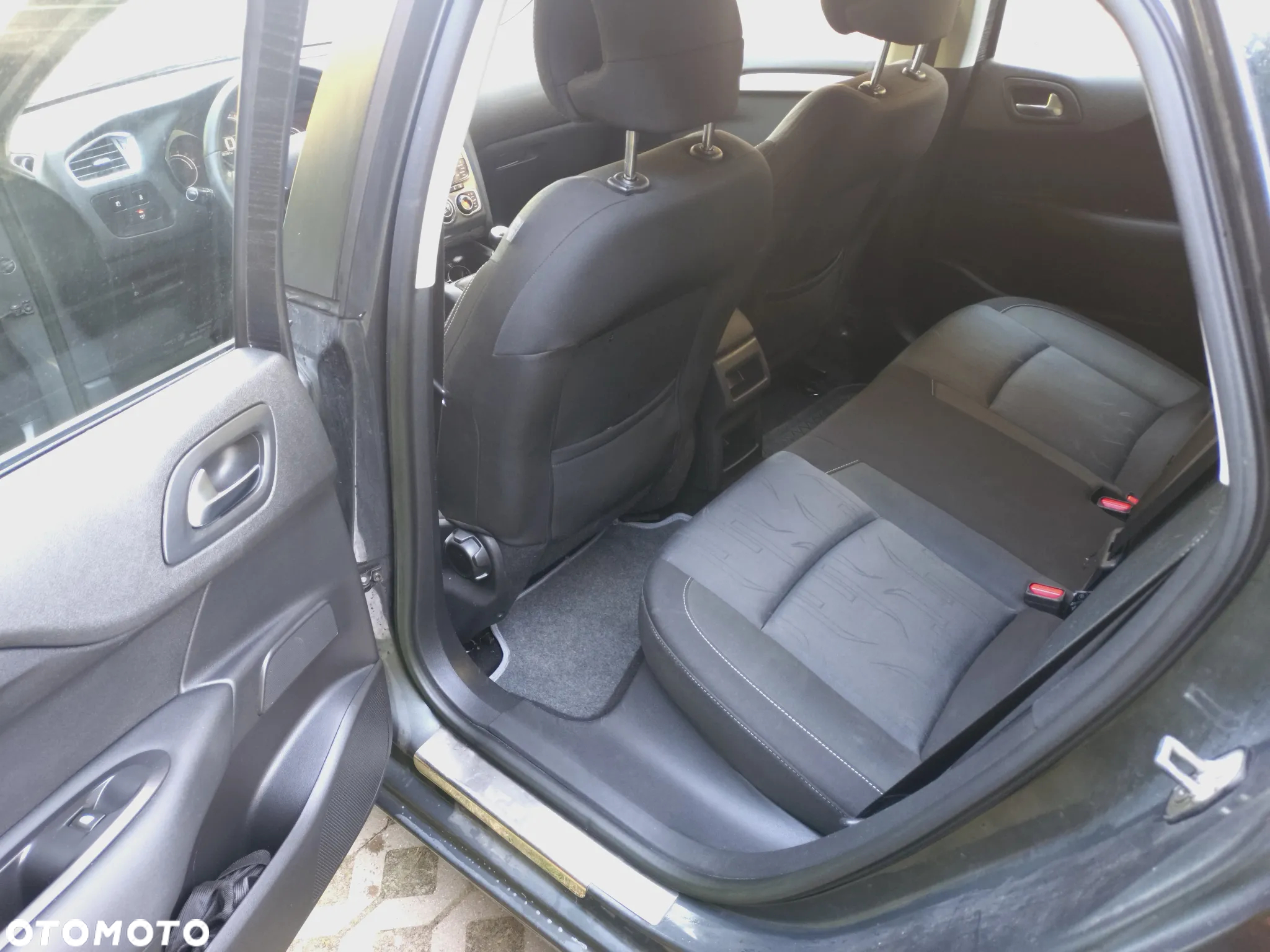 Citroën C4 e-HDi 115 Business Class - 18