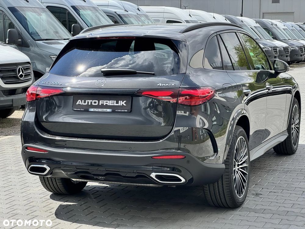 Mercedes-Benz GLC 300 e PHEV 4-Matic AMG Line - 7