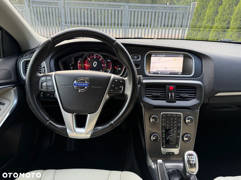 Volvo V40 D2 Momentum - 15