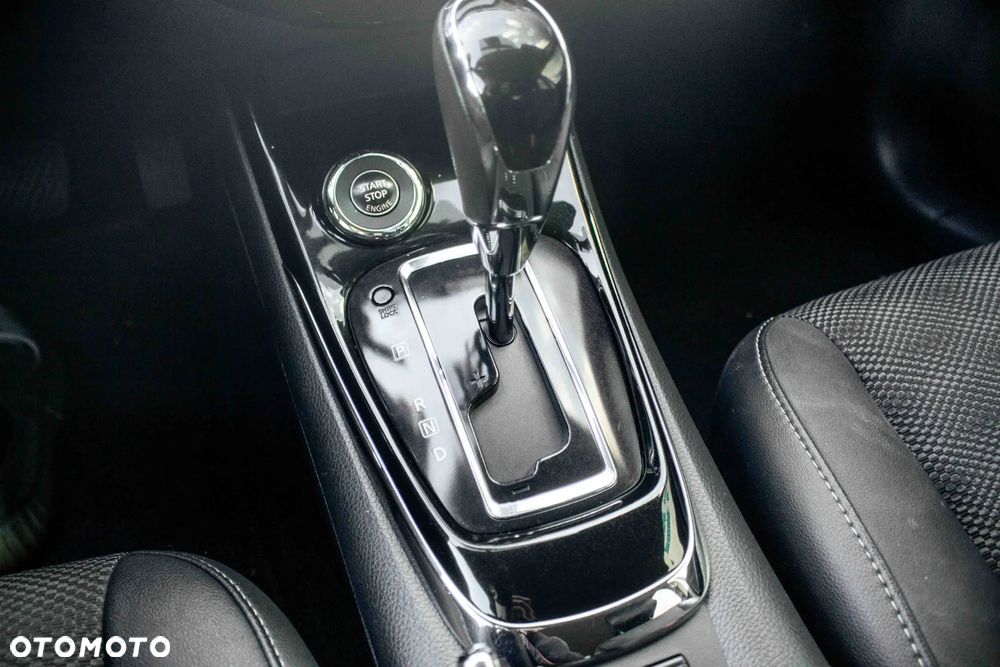 Nissan Pulsar 1.2 DIG-T Tekna Xtronic EU6 - 19