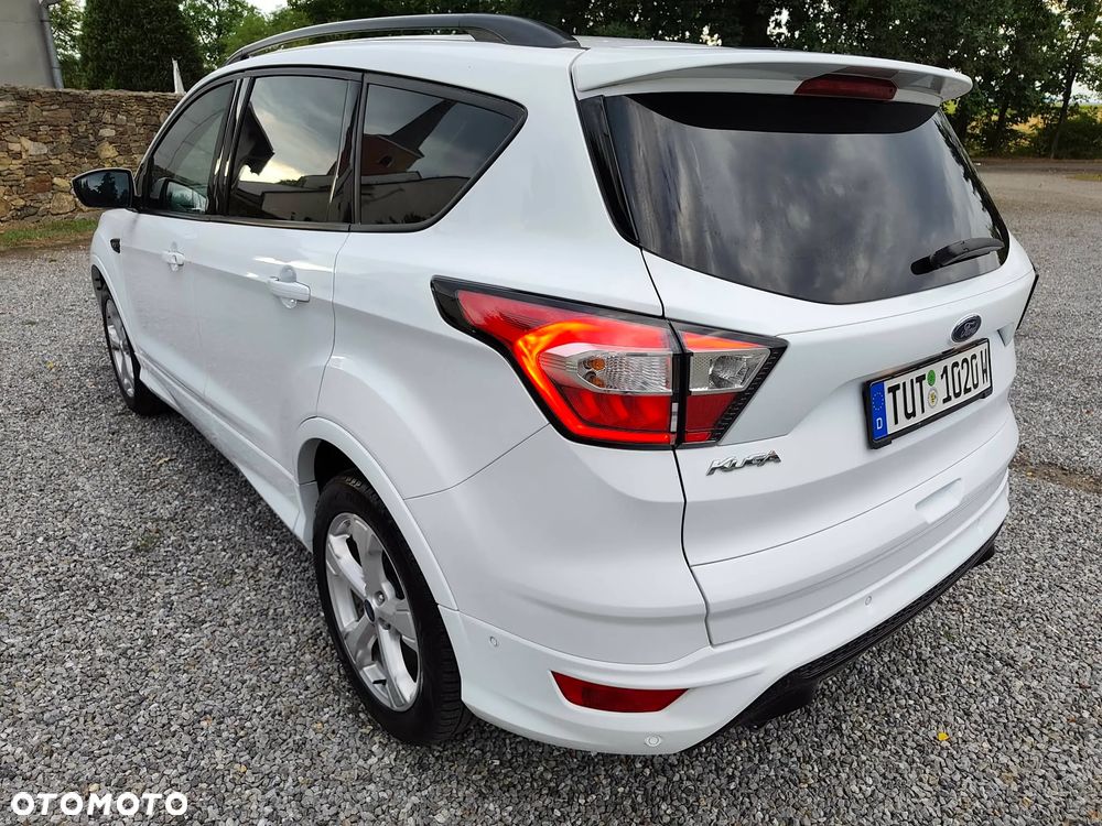 Ford Kuga 1.5 EcoBoost 2x4 ST-Line - 23